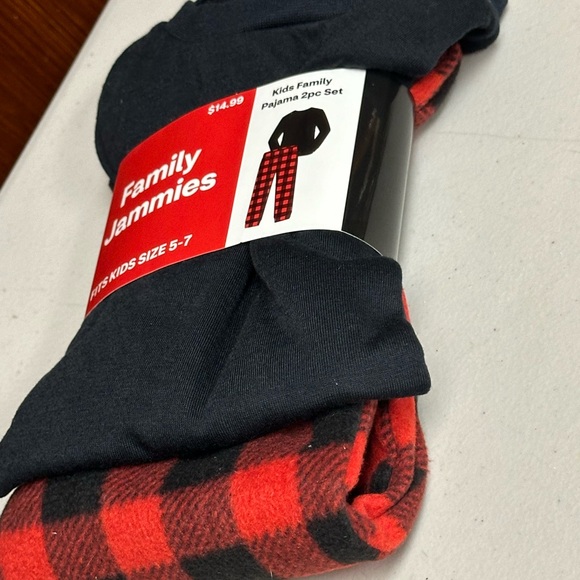 Plaid Flannel Pajama with Black top set for kids size 5-7 - Picture 3 of 8